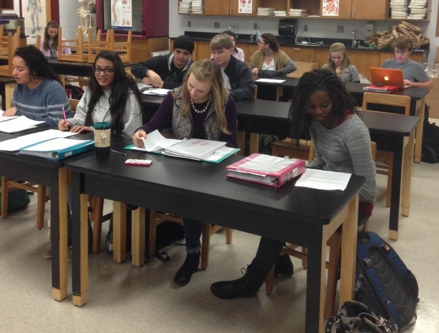 Bearden students work in Ms. Kris Mussons first block anatomy class Friday.