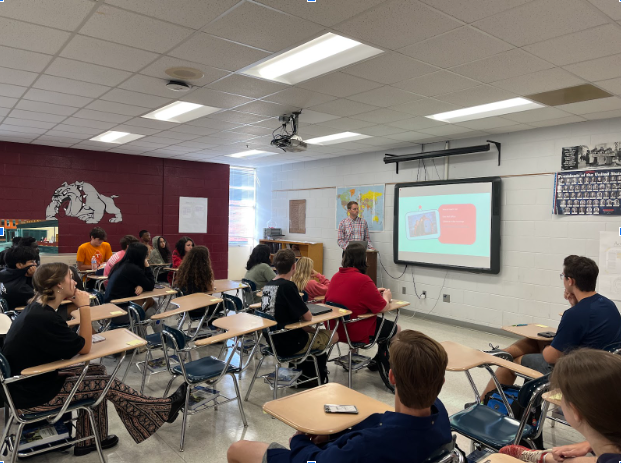 Mr. Logan Peterson leads a FLEX lesson in a sophomore class earlier this week. Those same students will have Mr. Peterson for FLEX the rest of the time they are at Bearden.